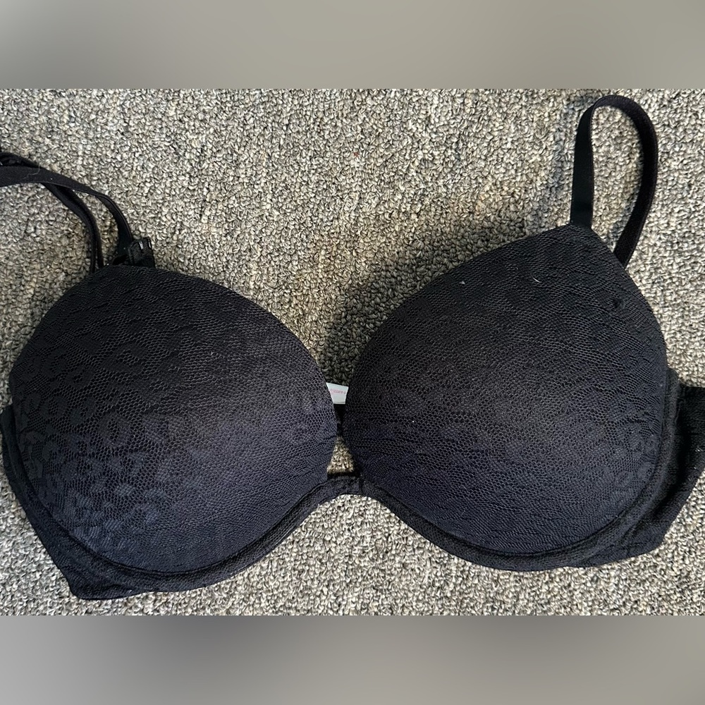 Victoria Secret Wear Everywhere Super Push up Bra